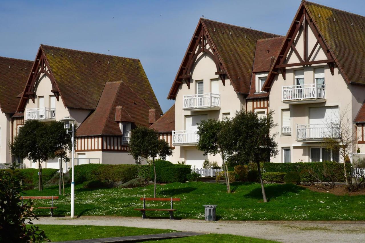 Appt Lumineux - Avec Balcon A 400M De La Plage Courseulles-sur-Mer Buitenkant foto